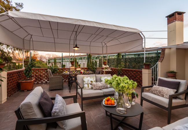 Ferienwohnung in Lucca - Modern 3 Bedrooms Apartment with Terrace inside the Walls of Lucca Ferienwohnung in Lucca - Modern 3 Bedrooms Apartment with Terrace inside the Walls of Lucca