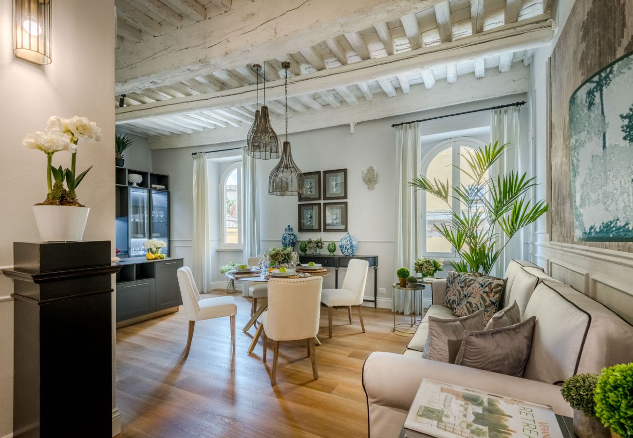 Ferienwohnung in Lucca - Luxurious Modern Apartment in the Heart of Historic Lucca