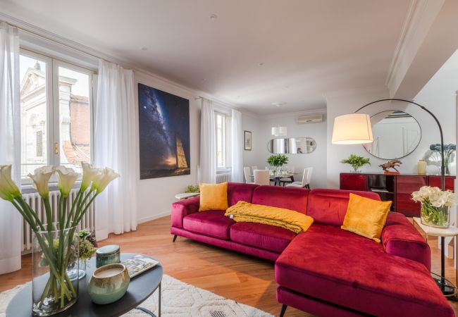 Ferienwohnung in Lucca - Luxury Rental Penthouse in the Heart of Lucca Ferienwohnung in Lucca - Luxury Rental Penthouse in the Heart of Lucca