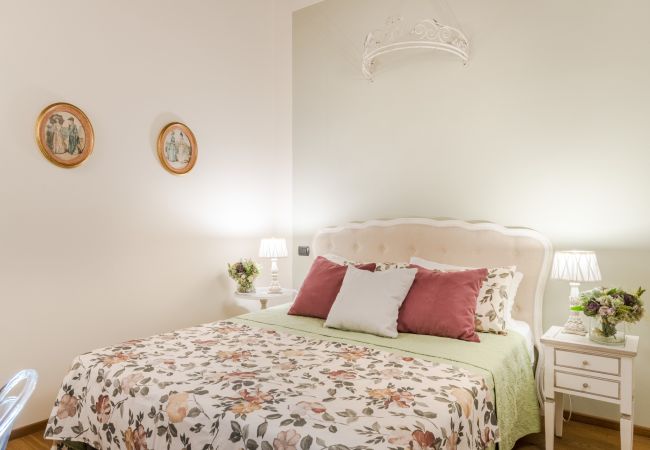 Ferienwohnung in Lucca - Smart 2 Bedrooms Apartment close to Bus Terminal Ferienwohnung in Lucca - Smart 2 Bedrooms Apartment close to Bus Terminal