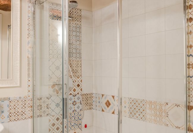 Ferienwohnung in Lucca - Smart 2 Bedrooms Apartment close to Bus Terminal Ferienwohnung in Lucca - Smart 2 Bedrooms Apartment close to Bus Terminal