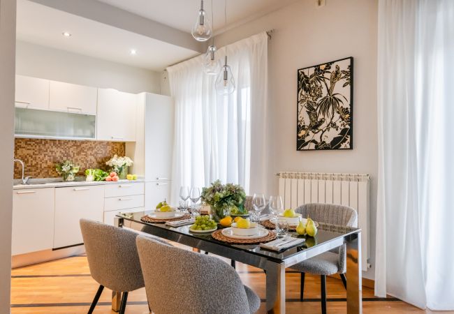 Ferienwohnung in Lucca - The City Terrace Apartment: smart 2 bedrooms in Lucca Ferienwohnung in Lucca - The City Terrace Apartment: smart 2 bedrooms in Lucca