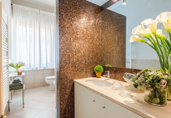 Ferienwohnung in Lucca - The City Terrace Apartment: smart 2 bedrooms in Lucca Ferienwohnung in Lucca - The City Terrace Apartment: smart 2 bedrooms in Lucca