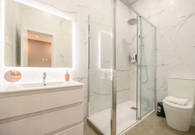 Ferienwohnung in Madrid - Confort y estilo urbano: tu piso perfecto con 3 habitaciones  Ferienwohnung in Madrid - Confort y estilo urbano: tu piso perfecto con 3 habitaciones