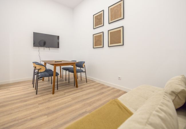 Ferienwohnung in Madrid - Confort y estilo urbano: tu piso perfecto con 3 habitaciones  Ferienwohnung in Madrid - Confort y estilo urbano: tu piso perfecto con 3 habitaciones