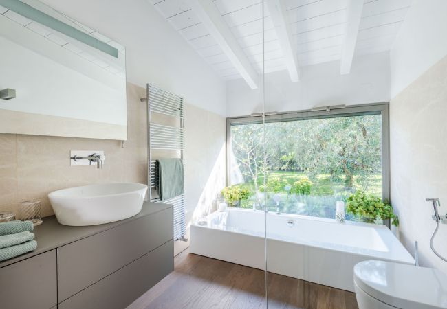Villa in Villa Campanile - Contemporary Farmhouse with Pool in Villa Campanile Villa in Villa Campanile - Contemporary Farmhouse with Pool in Villa Campanile