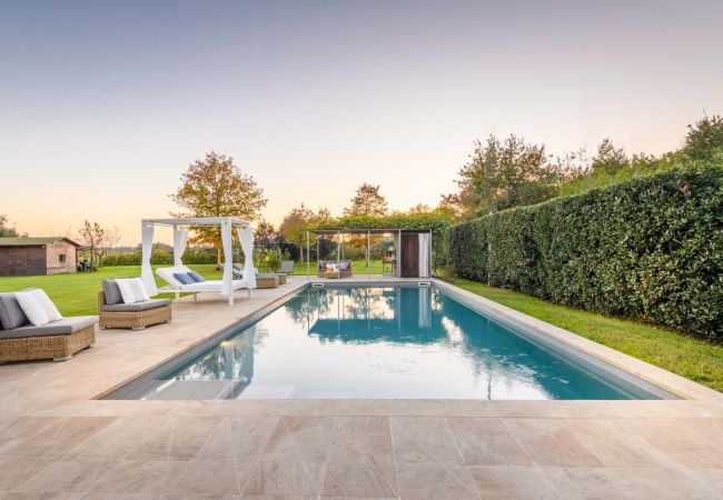 Villa in Villa Campanile - Contemporary Farmhouse with Pool in Villa Campanile Villa in Villa Campanile - Contemporary Farmhouse with Pool in Villa Campanile