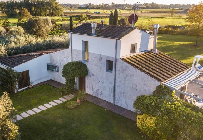Villa in Villa Campanile - Contemporary Farmhouse with Pool in Villa Campanile Villa in Villa Campanile - Contemporary Farmhouse with Pool in Villa Campanile