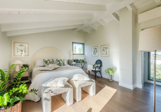 Villa in Villa Campanile - Contemporary Farmhouse with Pool in Villa Campanile Villa in Villa Campanile - Contemporary Farmhouse with Pool in Villa Campanile
