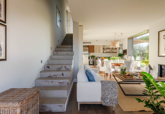 Villa in Villa Campanile - Contemporary Farmhouse with Pool in Villa Campanile Villa in Villa Campanile - Contemporary Farmhouse with Pool in Villa Campanile