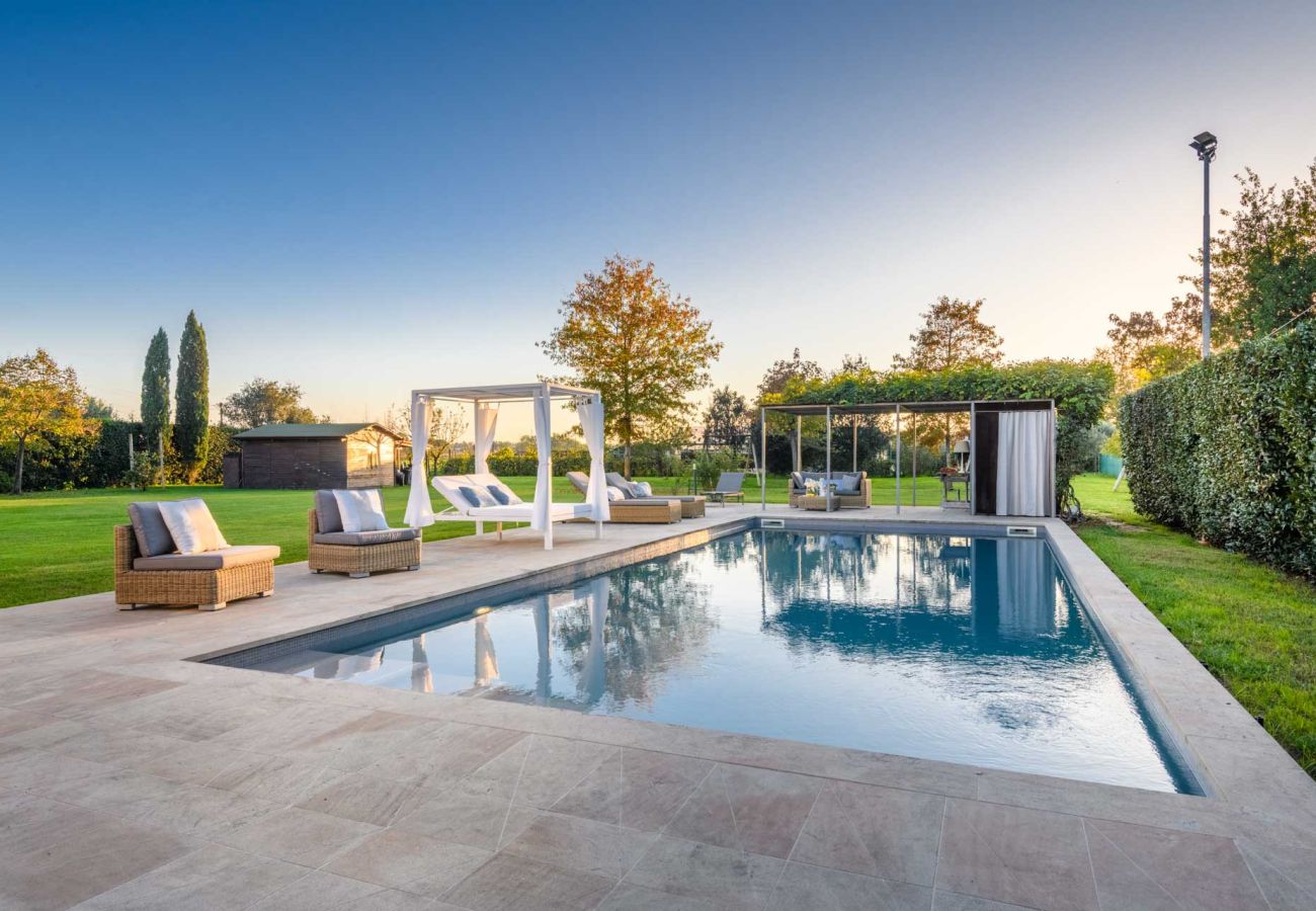 Villa in Villa Campanile - Contemporary Farmhouse with Pool in Villa Campanile Villa in Villa Campanile - Contemporary Farmhouse with Pool in Villa Campanile