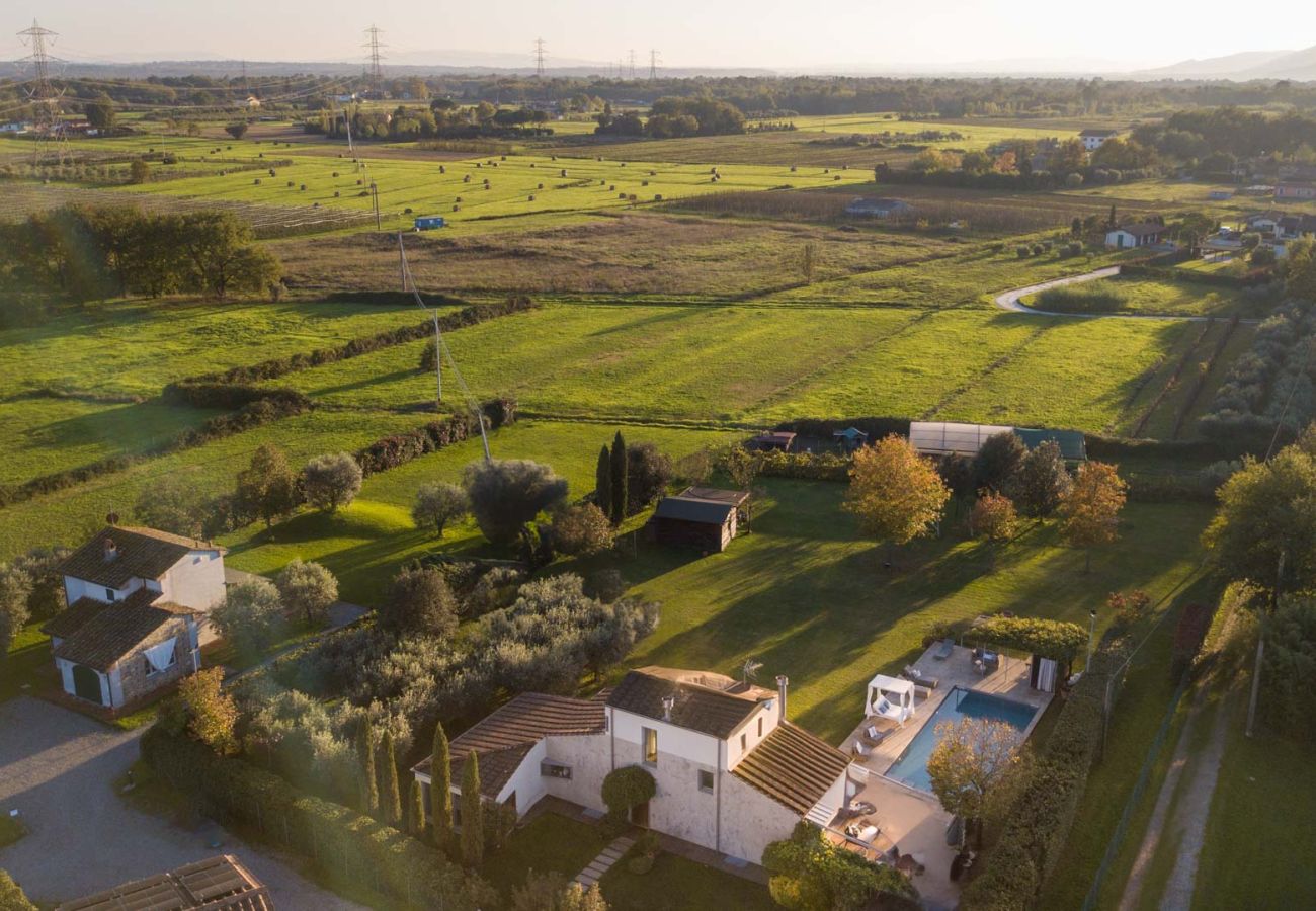 Villa in Villa Campanile - Contemporary Farmhouse with Pool in Villa Campanile Villa in Villa Campanile - Contemporary Farmhouse with Pool in Villa Campanile