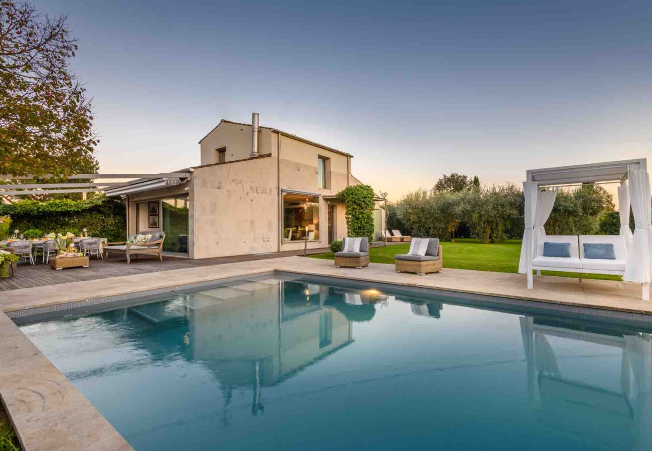 Villa in Villa Campanile - Contemporary Farmhouse with Pool in Villa Campanile Villa in Villa Campanile - Contemporary Farmhouse with Pool in Villa Campanile