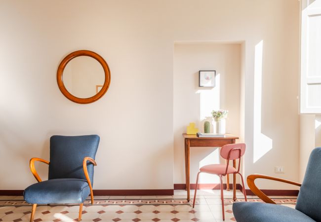 Ferienwohnung in Lucca - Spacious Apartment Overlooking the Canal in Lucca – 3 Bedrooms, 2 Bathrooms Ferienwohnung in Lucca - Spacious Apartment Overlooking the Canal in Lucca – 3 Bedrooms, 2 Bathrooms