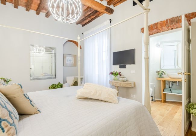 Ferienwohnung in Lucca - Luxury Contemporary 3 Bedrooms Apartment in Lucca Ferienwohnung in Lucca - Luxury Contemporary 3 Bedrooms Apartment in Lucca
