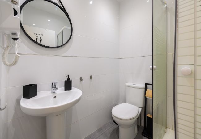 Zimmeranmietung in Madrid - Los Ángeles: habitación con comodidad y zonas compartidas Gran Vía-Madrid. Temporal Zimmeranmietung in Madrid - Los Ángeles: habitación con comodidad y zonas compartidas Gran Vía-Madrid. Temporal