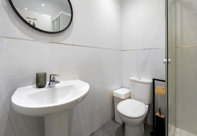 Zimmeranmietung in Madrid - Berlín: habitación con comodidad y zonas compartidas Gran Vía-Madrid.Temporal Zimmeranmietung in Madrid - Berlín: habitación con comodidad y zonas compartidas Gran Vía-Madrid.Temporal