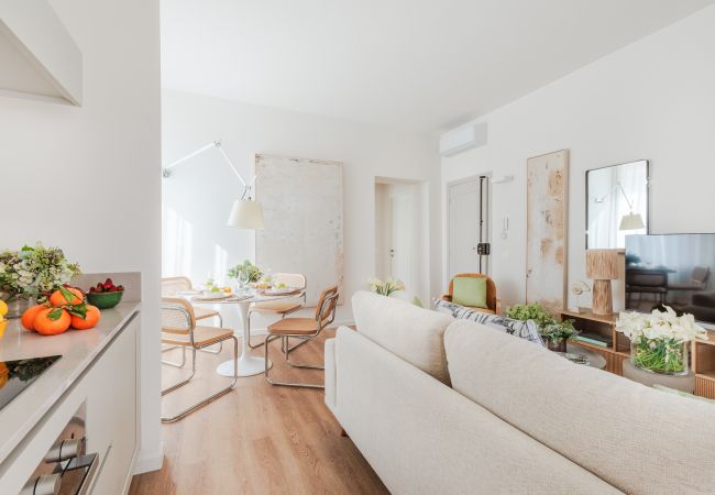 Ferienwohnung in Lucca - Modern Elegance inside Lucca Walls – with Terrace Ferienwohnung in Lucca - Modern Elegance inside Lucca Walls – with Terrace