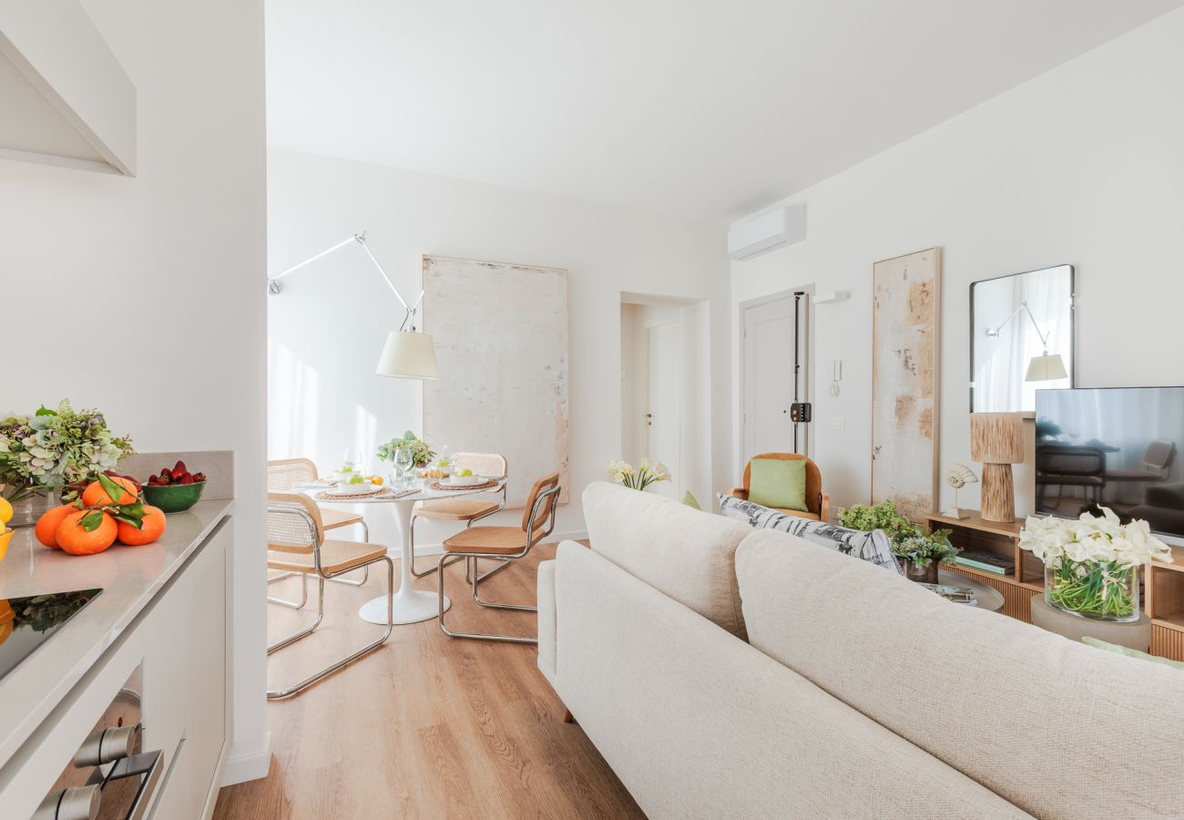 Ferienwohnung in Lucca - Modern Elegance inside Lucca Walls – with Terrace Ferienwohnung in Lucca - Modern Elegance inside Lucca Walls – with Terrace