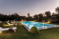 Villa in Lucca - Romantic Farmhouse with Oversize Panoramic Pool