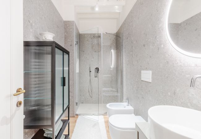 Ferienwohnung in Lucca - Smart Apartment with Terrace and elevator in Lucca Ferienwohnung in Lucca - Smart Apartment with Terrace and elevator in Lucca