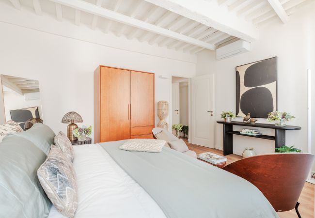 Ferienwohnung in Lucca - Smart Apartment with Terrace and elevator in Lucca Ferienwohnung in Lucca - Smart Apartment with Terrace and elevator in Lucca