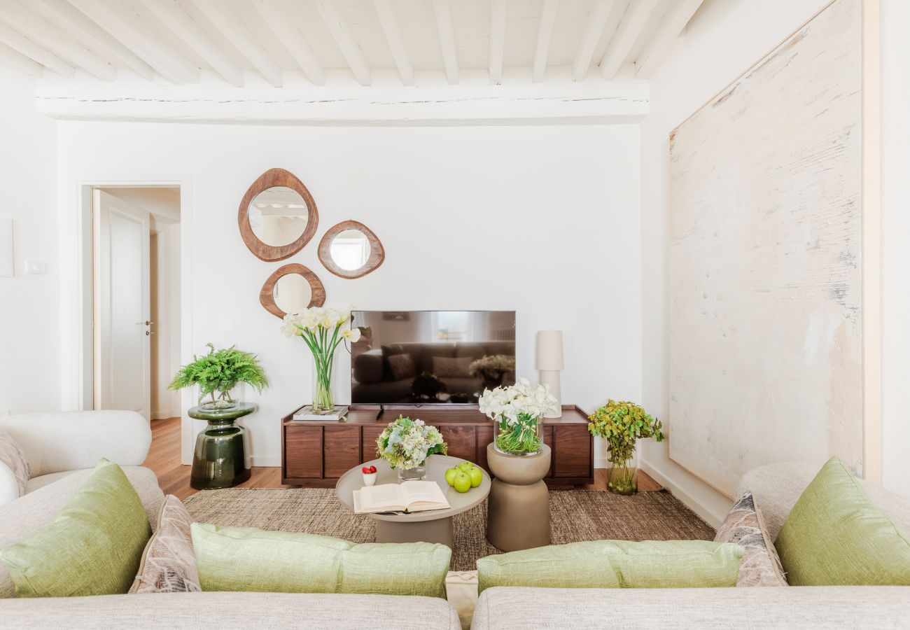 Ferienwohnung in Lucca - Smart Apartment with Terrace and elevator in Lucca Ferienwohnung in Lucca - Smart Apartment with Terrace and elevator in Lucca