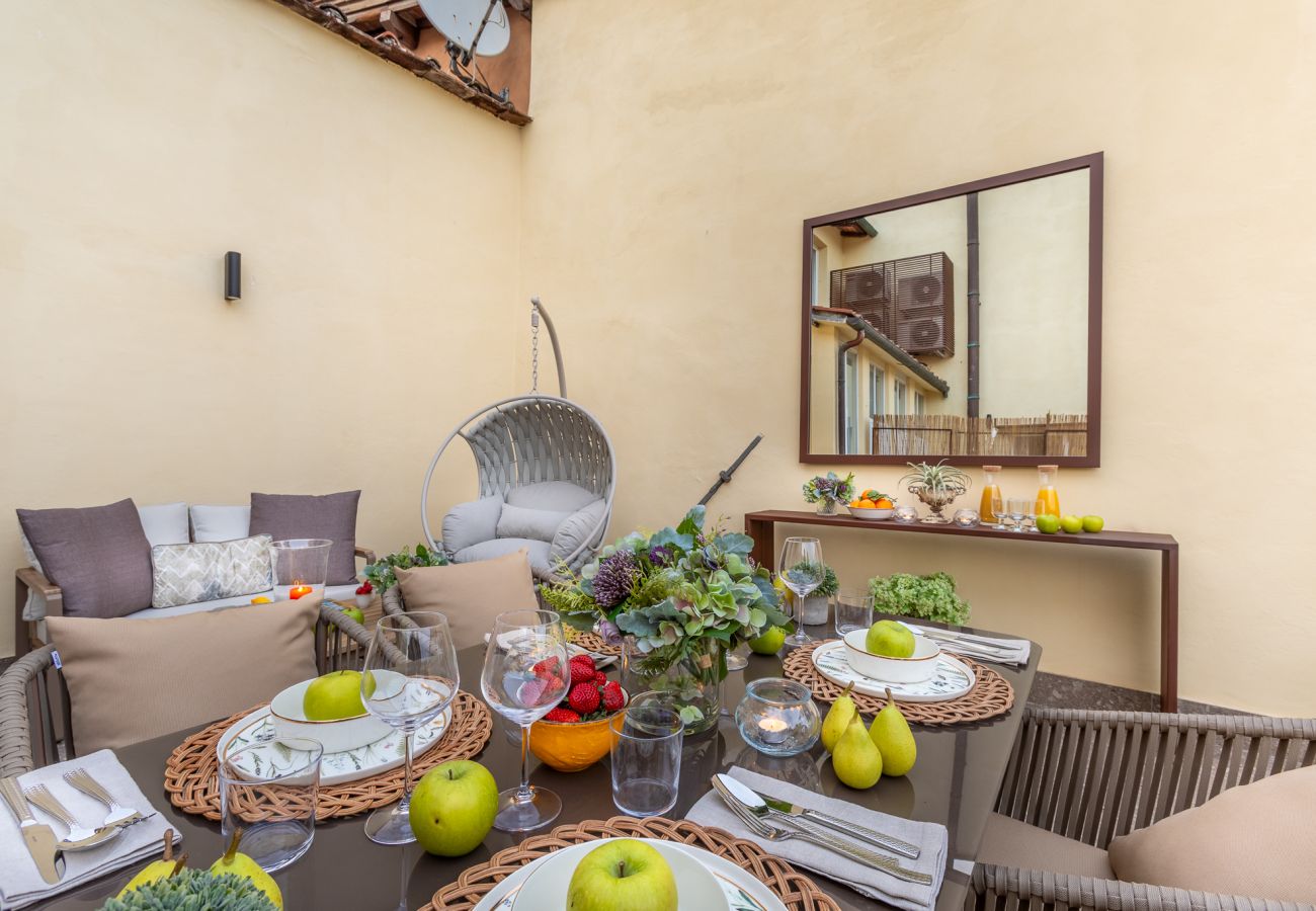 Ferienwohnung in Lucca - Smart Apartment with Terrace and elevator in Lucca Ferienwohnung in Lucca - Smart Apartment with Terrace and elevator in Lucca