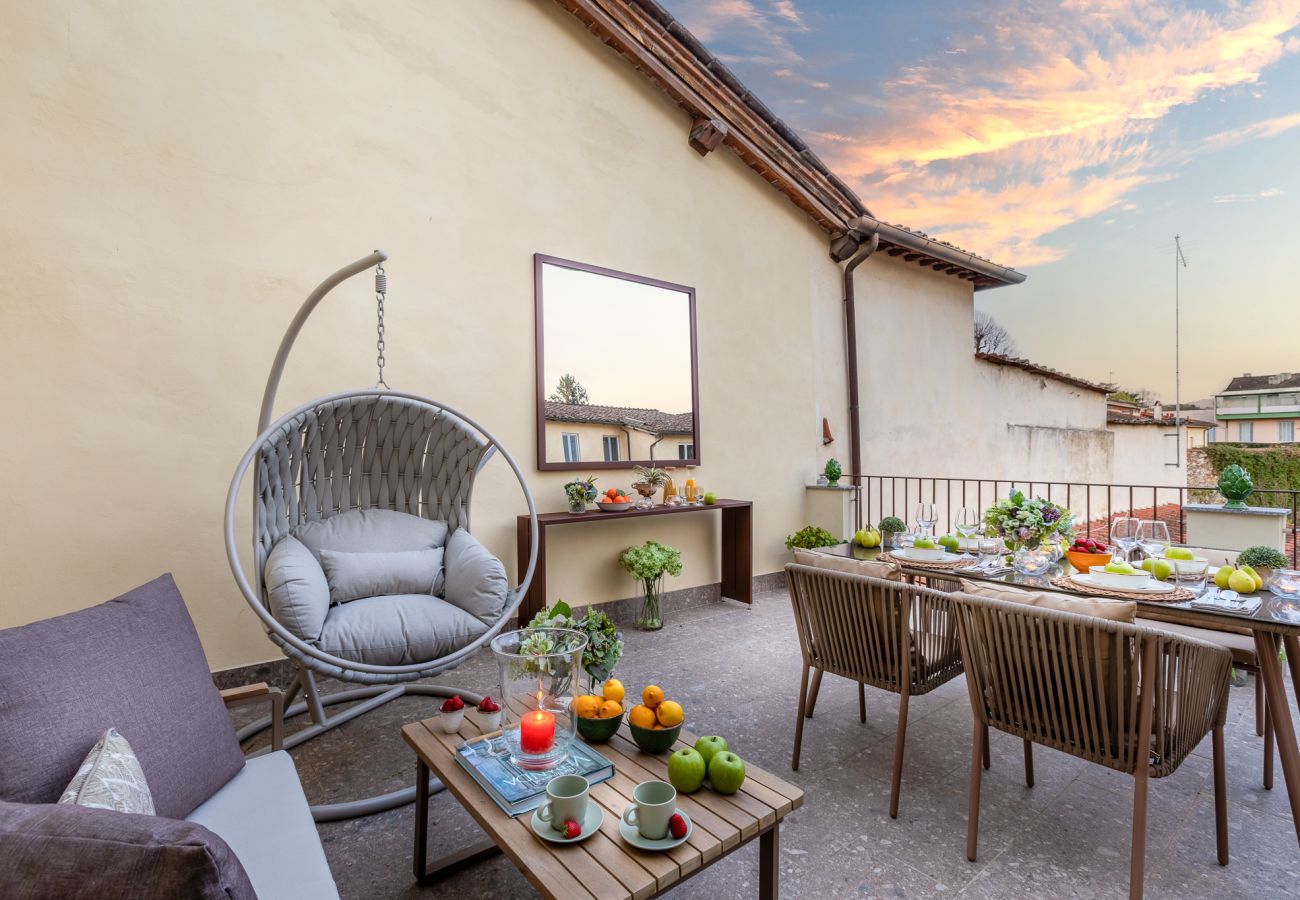 Ferienwohnung in Lucca - Smart Apartment with Terrace and elevator in Lucca Ferienwohnung in Lucca - Smart Apartment with Terrace and elevator in Lucca