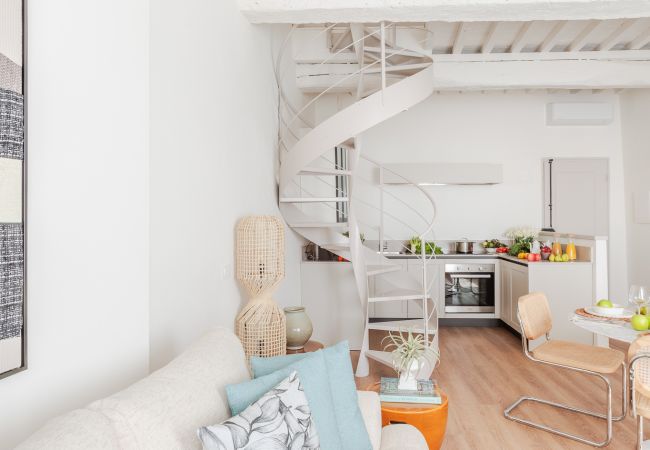 Ferienwohnung in Lucca - 2 Bedrooms Apartment with Elevator in a Smart Location Ferienwohnung in Lucca - 2 Bedrooms Apartment with Elevator in a Smart Location