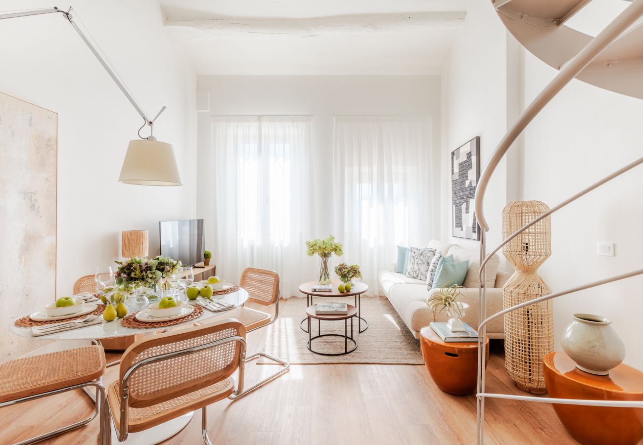 Ferienwohnung in Lucca - 2 Bedrooms Apartment with Elevator in a Smart Location Ferienwohnung in Lucca - 2 Bedrooms Apartment with Elevator in a Smart Location