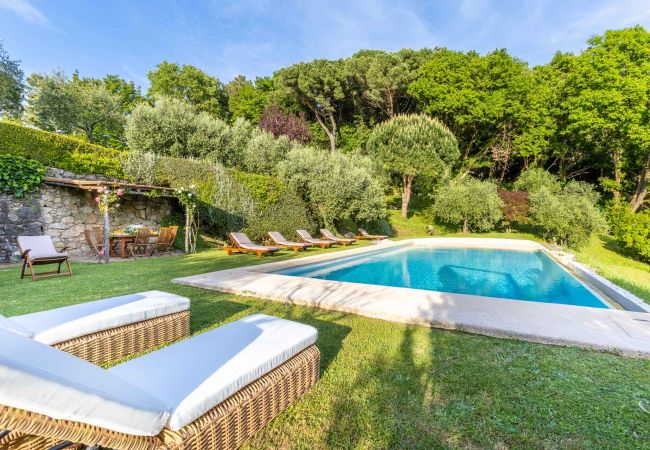 Villa in Lucca - Iconic Romantic Farmhouse with Pool in Lucca Villa in Lucca - Iconic Romantic Farmhouse with Pool in Lucca