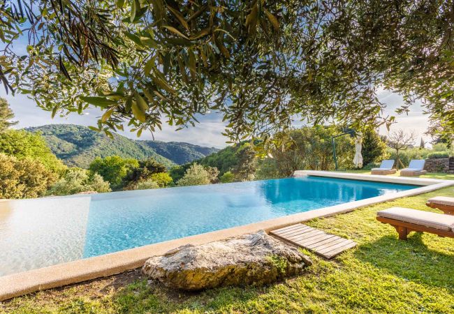 Villa in Lucca - Iconic Romantic Farmhouse with Pool in Lucca Villa in Lucca - Iconic Romantic Farmhouse with Pool in Lucca
