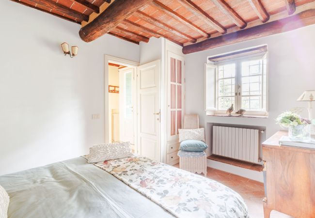 Villa in Lucca - Iconic Romantic Farmhouse with Pool in Lucca Villa in Lucca - Iconic Romantic Farmhouse with Pool in Lucca