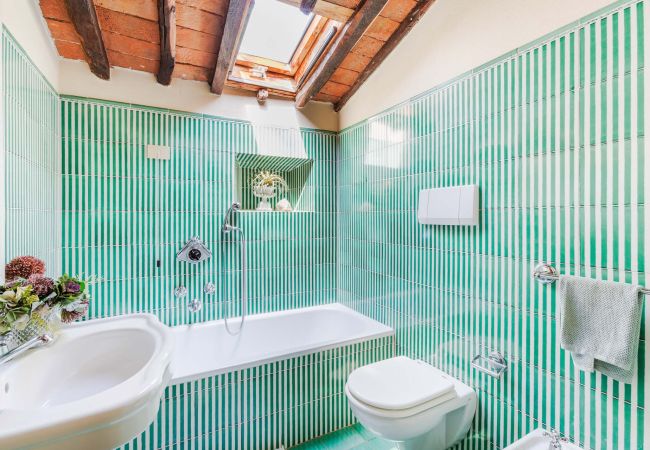 Villa in Lucca - Iconic Romantic Farmhouse with Pool in Lucca Villa in Lucca - Iconic Romantic Farmhouse with Pool in Lucca