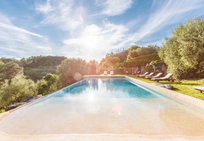 Villa in Lucca - Iconic Romantic Farmhouse with Pool in Lucca Villa in Lucca - Iconic Romantic Farmhouse with Pool in Lucca