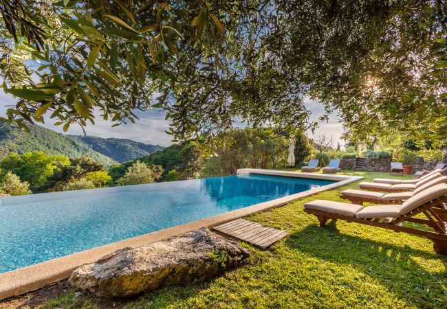Villa in Lucca - Iconic Romantic Farmhouse with Pool in Lucca Villa in Lucca - Iconic Romantic Farmhouse with Pool in Lucca