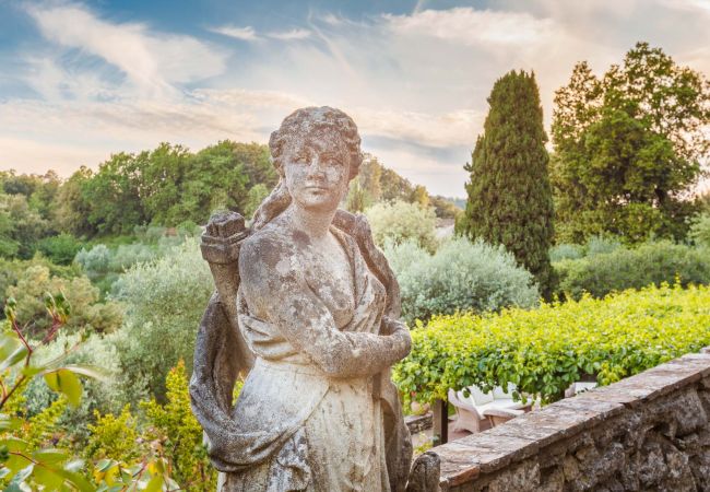 Villa in Lucca - Iconic Romantic Farmhouse with Pool in Lucca Villa in Lucca - Iconic Romantic Farmhouse with Pool in Lucca