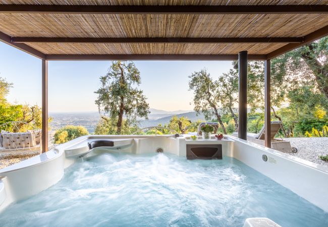 Villa in Montecatini alto - Smart Panoramic Farmhouse Jacuzzi in Montecatini Alto