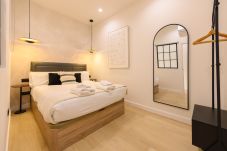 Ferienwohnung in Madrid - (AGU230) Piso 4 dormitorios y 4 baños en La Latina, Madrid