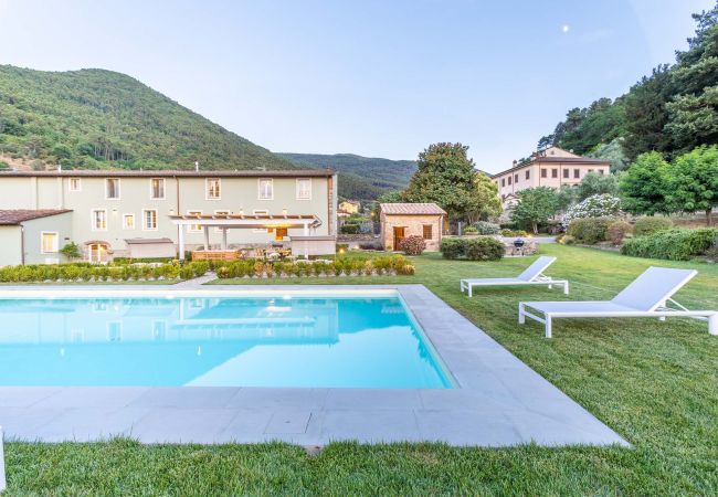 Villa in Vorno - Authentic Luxury Retreat with Private Pool  Villa in Vorno - Authentic Luxury Retreat with Private Pool