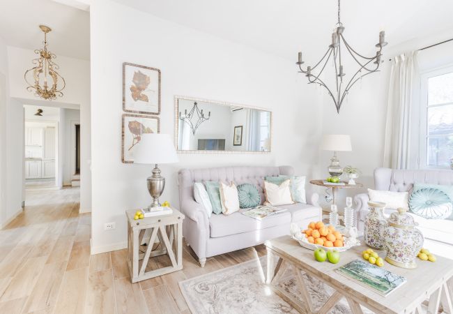 Villa in Vorno - Authentic Luxury Retreat with Private Pool  Villa in Vorno - Authentic Luxury Retreat with Private Pool