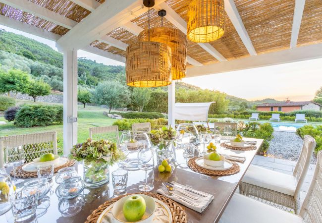 Villa in Vorno - Authentic Luxury Retreat with Private Pool  Villa in Vorno - Authentic Luxury Retreat with Private Pool