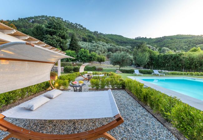 Villa in Vorno - Authentic Luxury Retreat with Private Pool  Villa in Vorno - Authentic Luxury Retreat with Private Pool