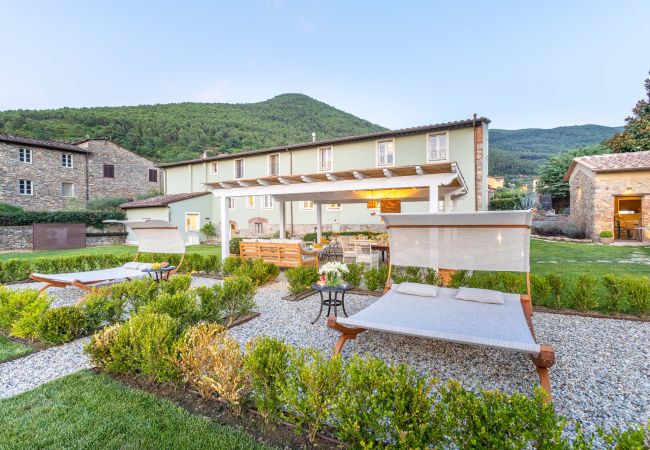 Villa in Vorno - Authentic Luxury Retreat with Private Pool  Villa in Vorno - Authentic Luxury Retreat with Private Pool