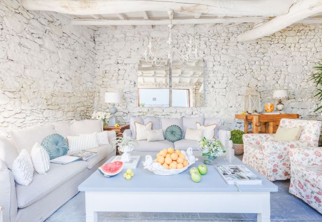 Villa in Vorno - Authentic Luxury Retreat with Private Pool  Villa in Vorno - Authentic Luxury Retreat with Private Pool