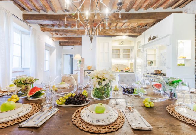 Villa in Vorno - Authentic Luxury Retreat with Private Pool  Villa in Vorno - Authentic Luxury Retreat with Private Pool