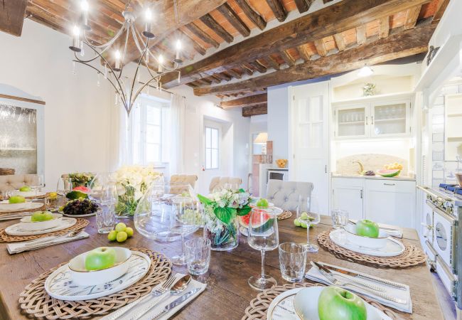 Villa in Vorno - Authentic Luxury Retreat with Private Pool  Villa in Vorno - Authentic Luxury Retreat with Private Pool