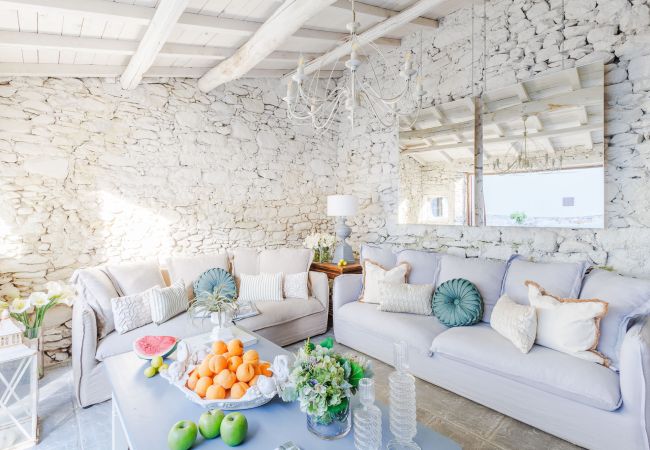 Villa in Vorno - Authentic Luxury Retreat with Private Pool  Villa in Vorno - Authentic Luxury Retreat with Private Pool