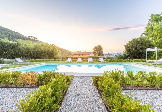 Villa in Vorno - Authentic Luxury Retreat with Private Pool  Villa in Vorno - Authentic Luxury Retreat with Private Pool